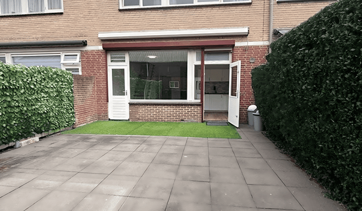 Huis · 110 m² · €2050,-