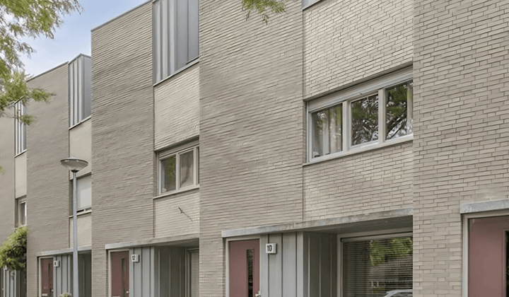 Huis · 139 m² · €2495,-