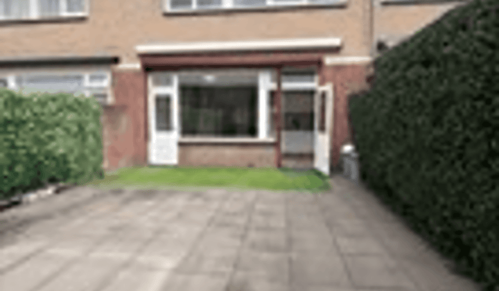 Huis · 110 m² · €2050,-