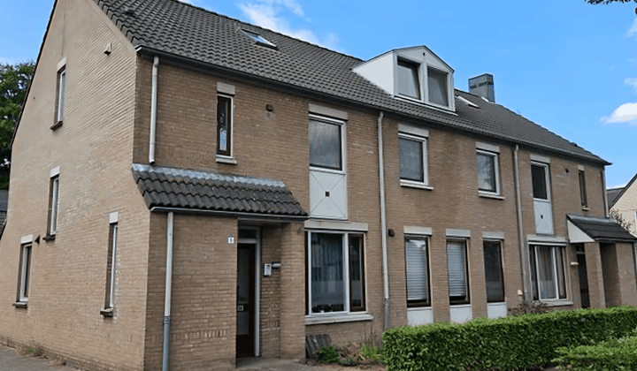 Huis · 90 m² · €230,-