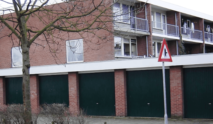 Parkeerplaats · 15 m² · €225,-