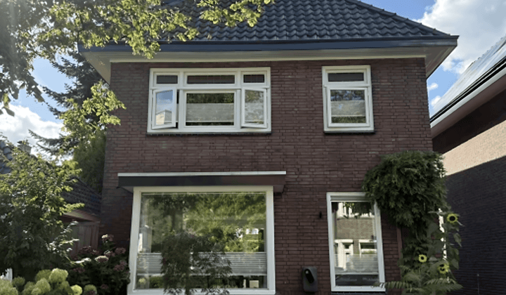 Huis · 213 m² · €1750,-