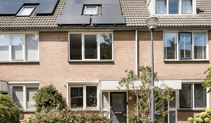 Huis · 94 m² · €2100,-