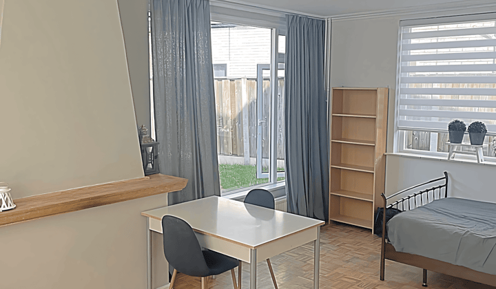 Kamer · 28 m² · €795,-