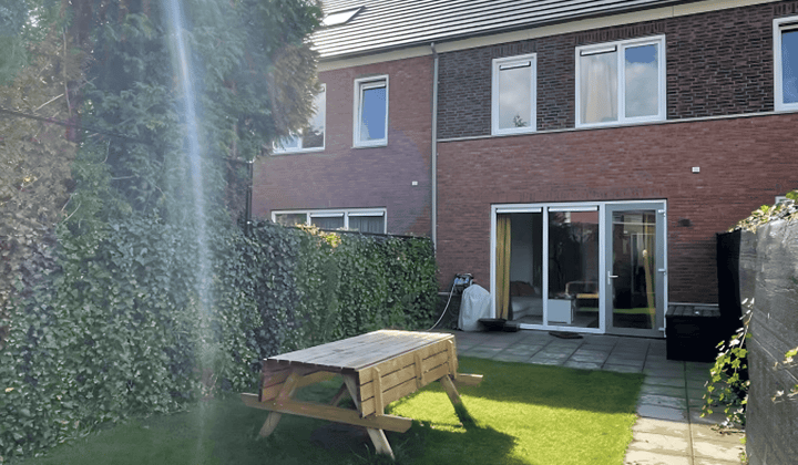 Huis · 105 m² · €1650,-