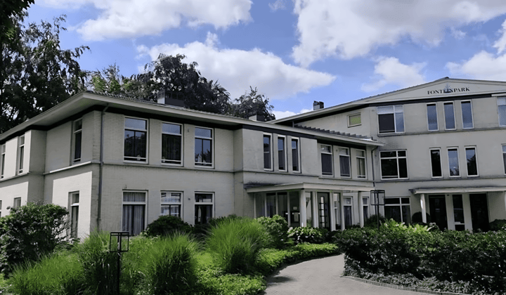 Appartement · 132 m² · €2395,-