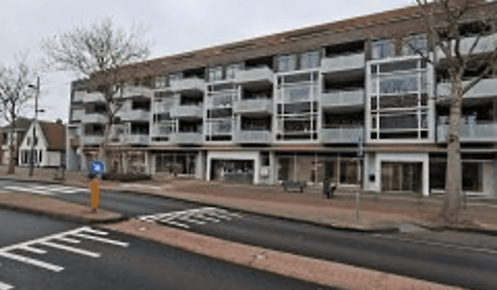 Kantoor · 370 m² · €2775,-