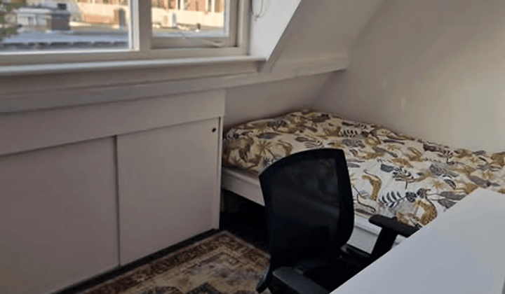Gemeubileerde studentenkamer met tuin en wasmachine