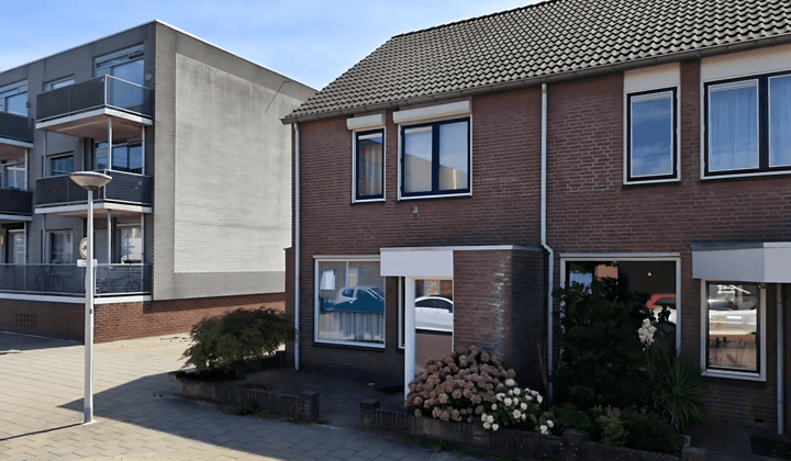 Huis · 135 m² · €1750,-