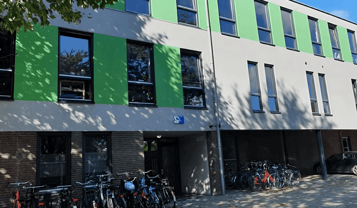 Studio · 32 m² · €823,-