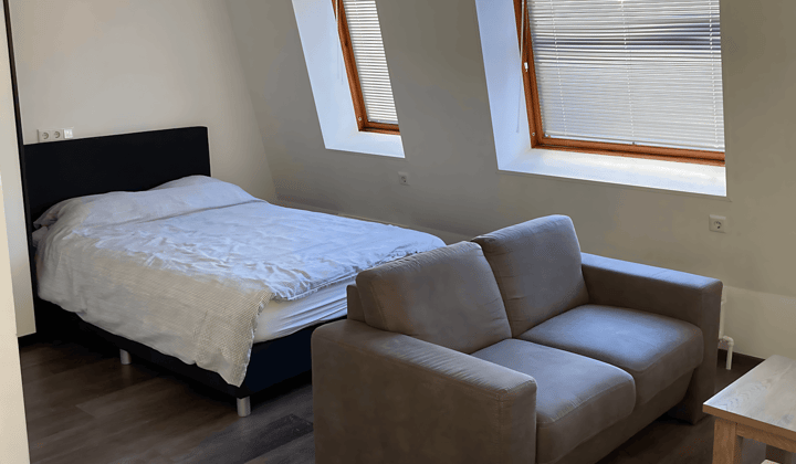Studio · 30 m² · €825,-