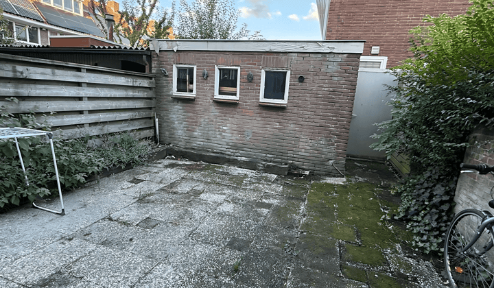 Gemeubileerde kamer met tuin en inschrijfmogelijkheid