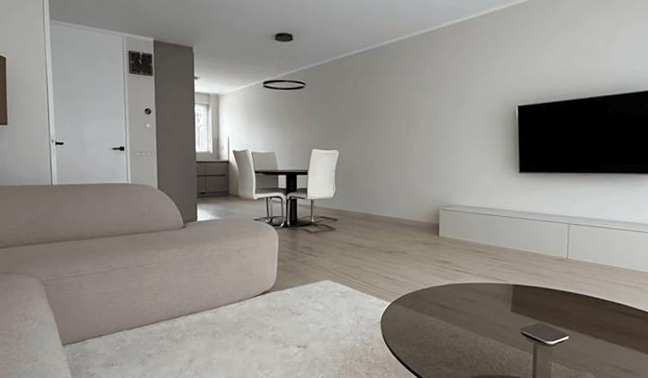 Huis · 170 m² · €3000,-