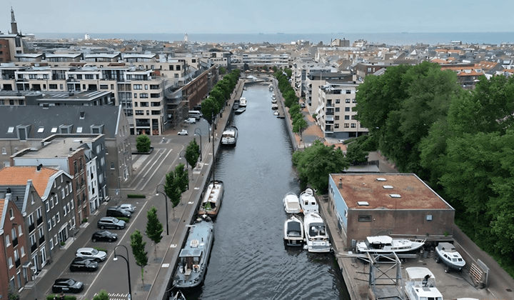 Huis · 200 m² · €3800,-