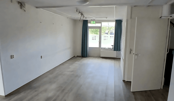 Anti Kraak · 100 m² · €300,-