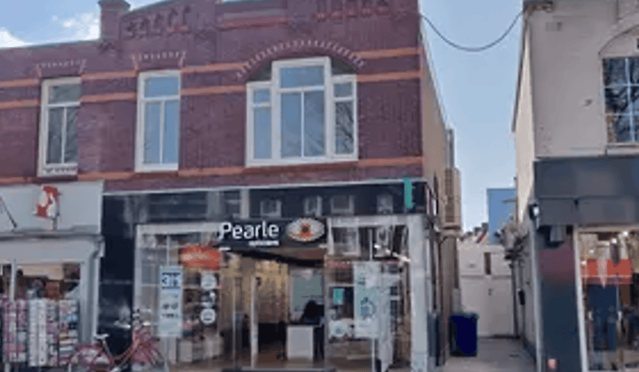 Kamer · 84 m² · €1700,-