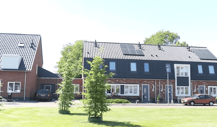 Huis · 100 m² · €1550,-