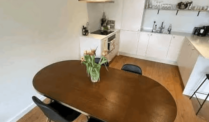 Studio met Balkon inclusief gas, water en licht
