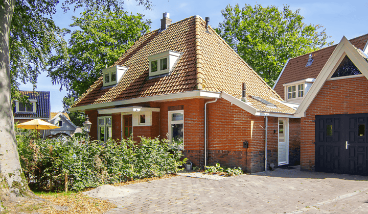 Huis · 103 m² · €2750,-