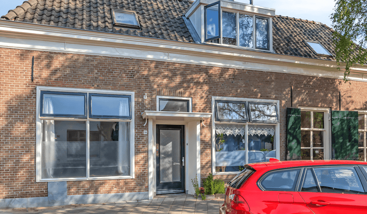 Gestoffeerde studentenkamer met tuin en wifi