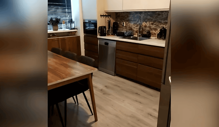 Appartement · 90 m² · €650,-
