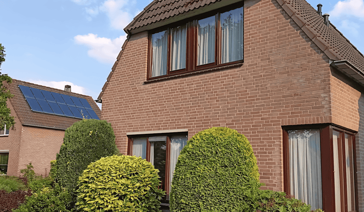 Huis · 136 m² · €2250,-