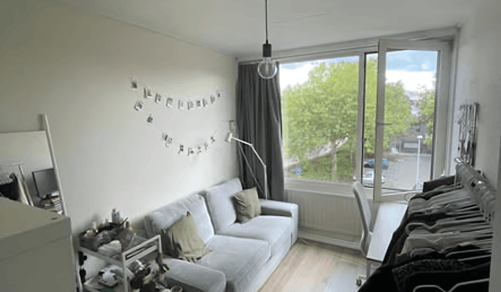 Kamer · 16 m² · €570,-