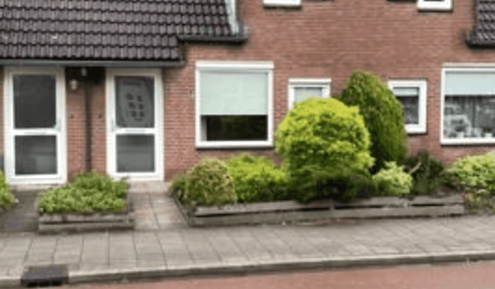 Huis · 80 m² · €1077,-