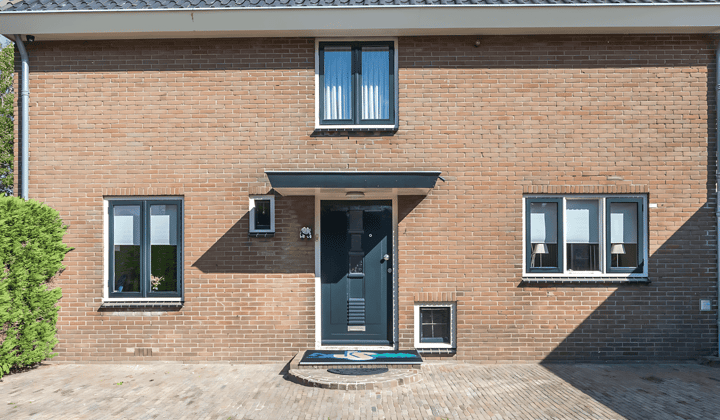 Ruime vrijstaande woning met tuin en balkon