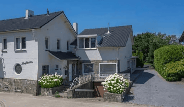 Huis · 301 m² · €3500,-