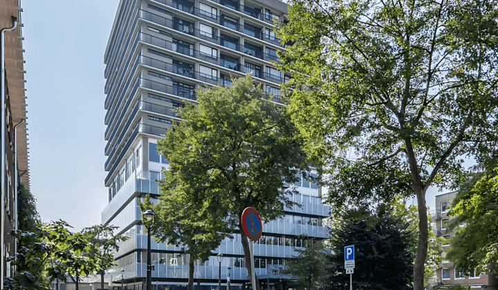 Kamer · 30 m² · €1250,-