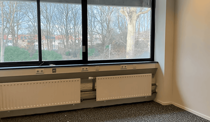 Kantoor · 35 m² · €400,-