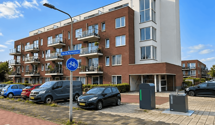 Appartement · 57 m² · €933,-