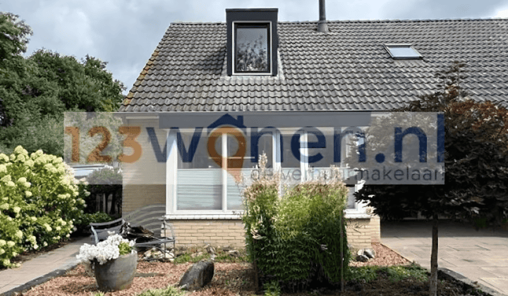 Huis · 147 m² · €1850,-