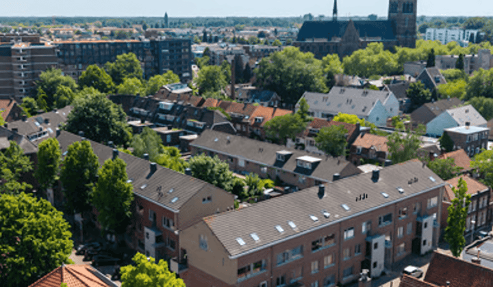 Huis · 97 m² · €933,-