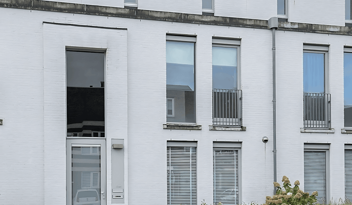 Huis · 93 m² · €1975,-