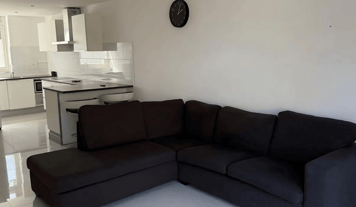 Studio · 60 m² · €1400,-