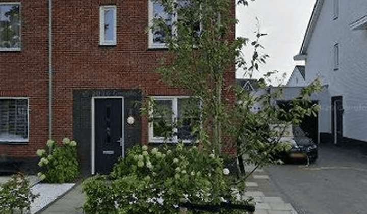 Kamer · 132 m² · €1795,-