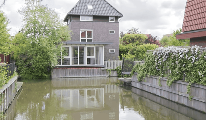 Huis · 188 m² · €3750,-