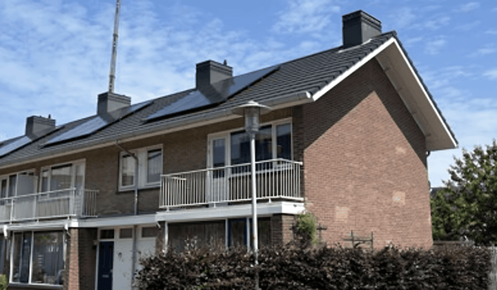 Huis · 76 m² · €932,-