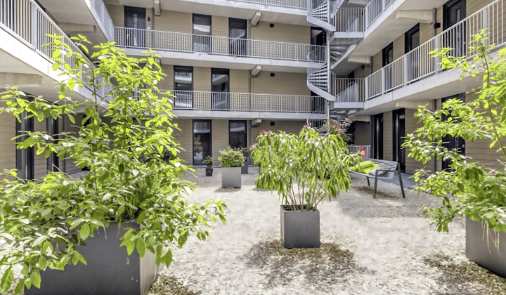 Appartement · 90 m² · €1975,-