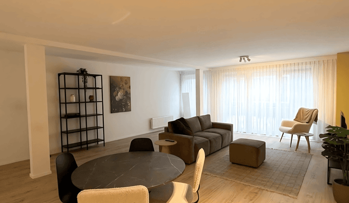 Appartement · 104 m² · €1800,-