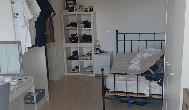 Kamer · 20 m² · €1000,-