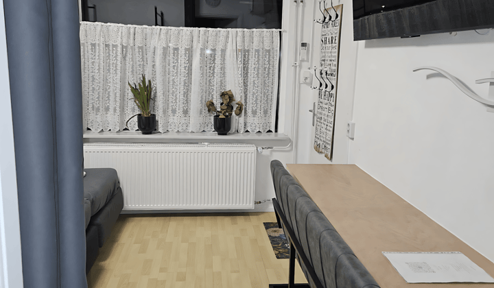 Studio · 30 m² · €1899,-