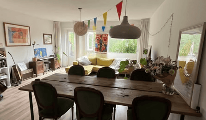 Gemeubileerde kamer met balkon en expatvriendelijk