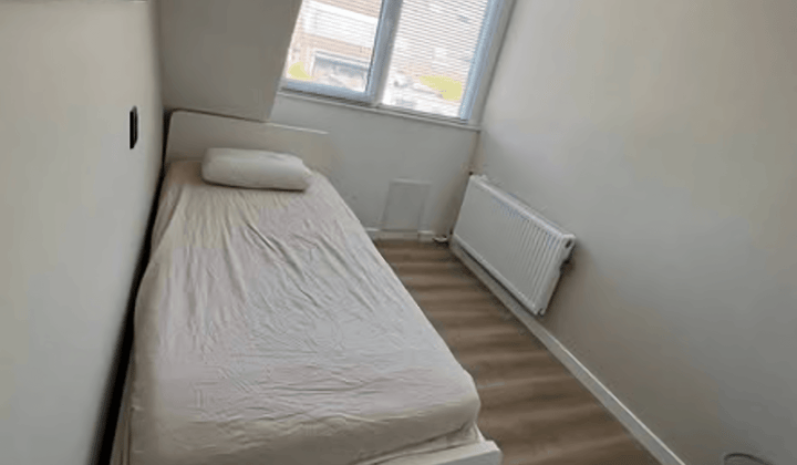 Kamer · €729,-