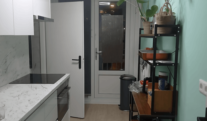 Kamer · 74 m² · €650,-