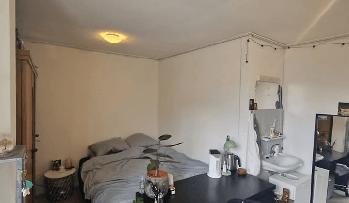Kamer · 18 m² · €695,-