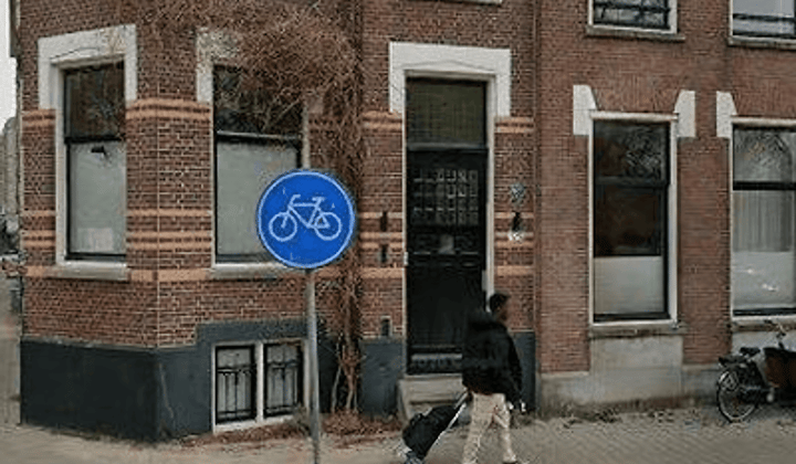 Appartement · 98 m² · €2200,-