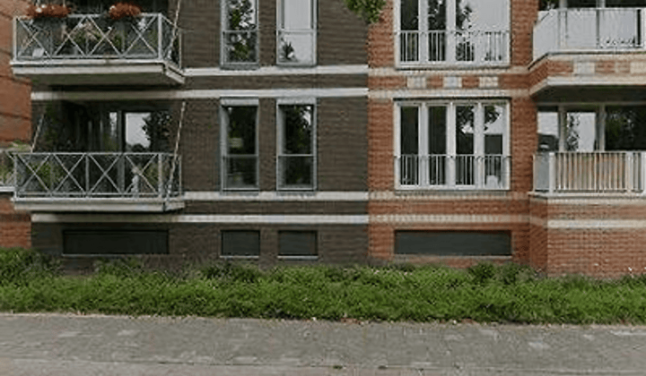 Appartement · 100 m² · €2000,-